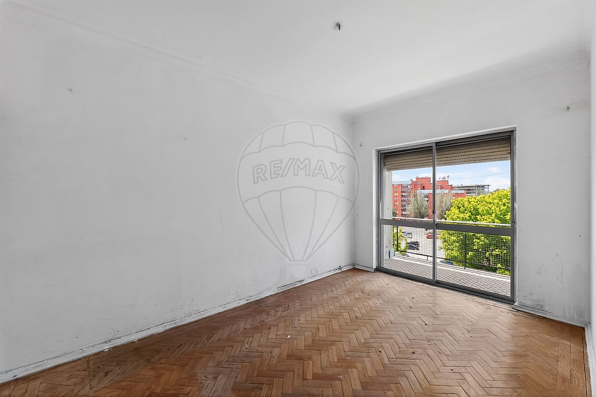 Apartamento T2 à venda em Almada