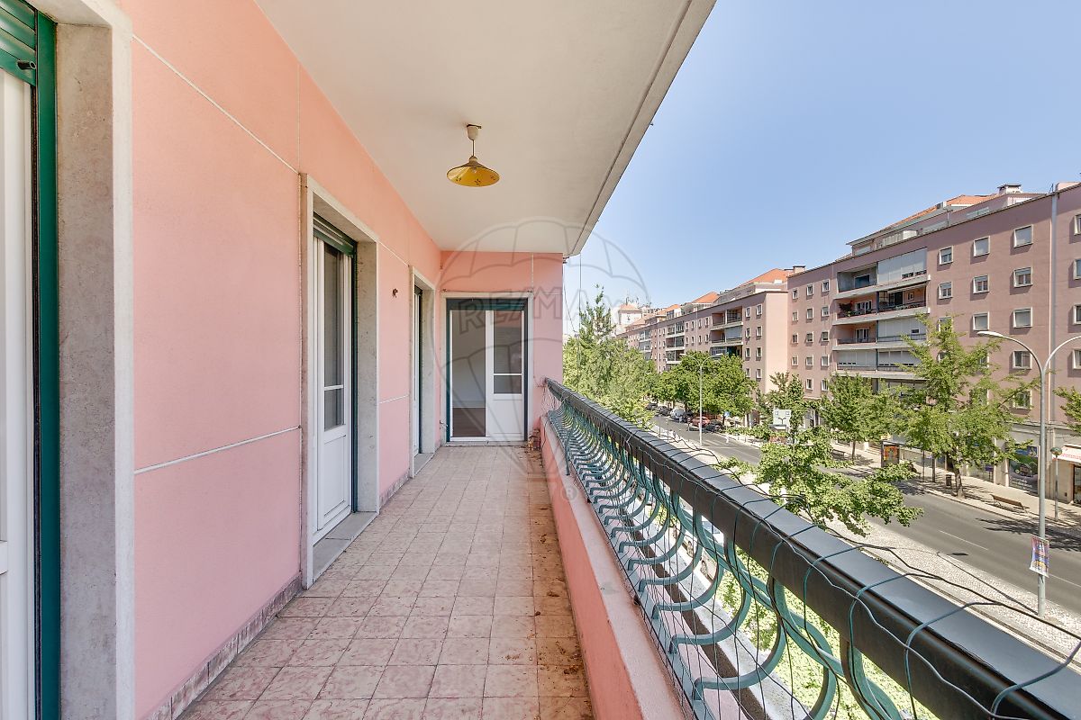 Apartamento T6 à venda em Lisboa