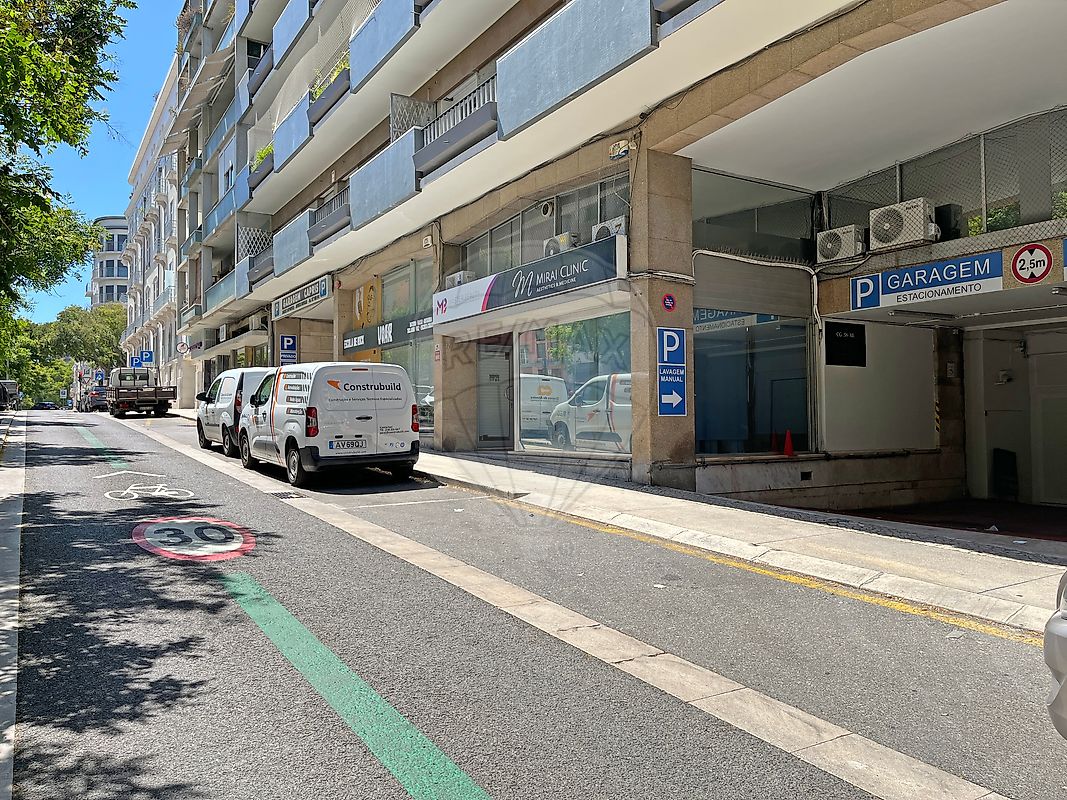 Garagem para arrendar em Lisboa