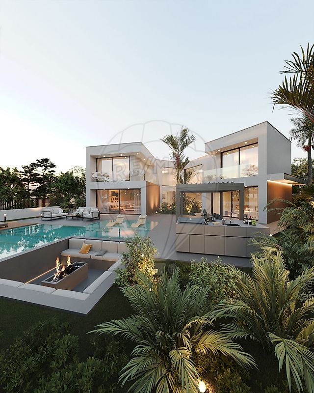 Apartamento T5 à venda em Seixal