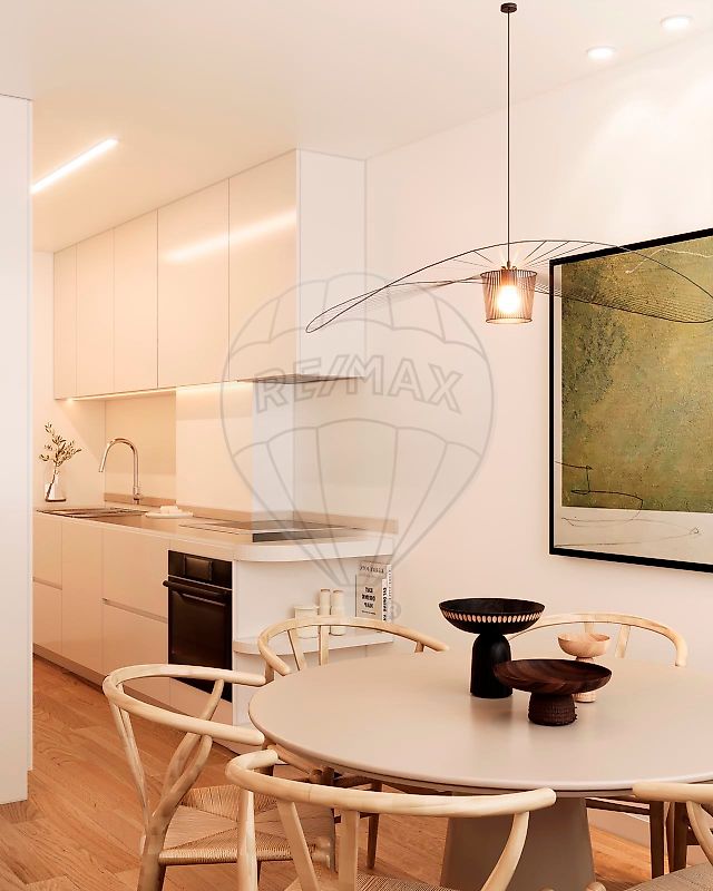 Apartamento T3 à venda em Amadora