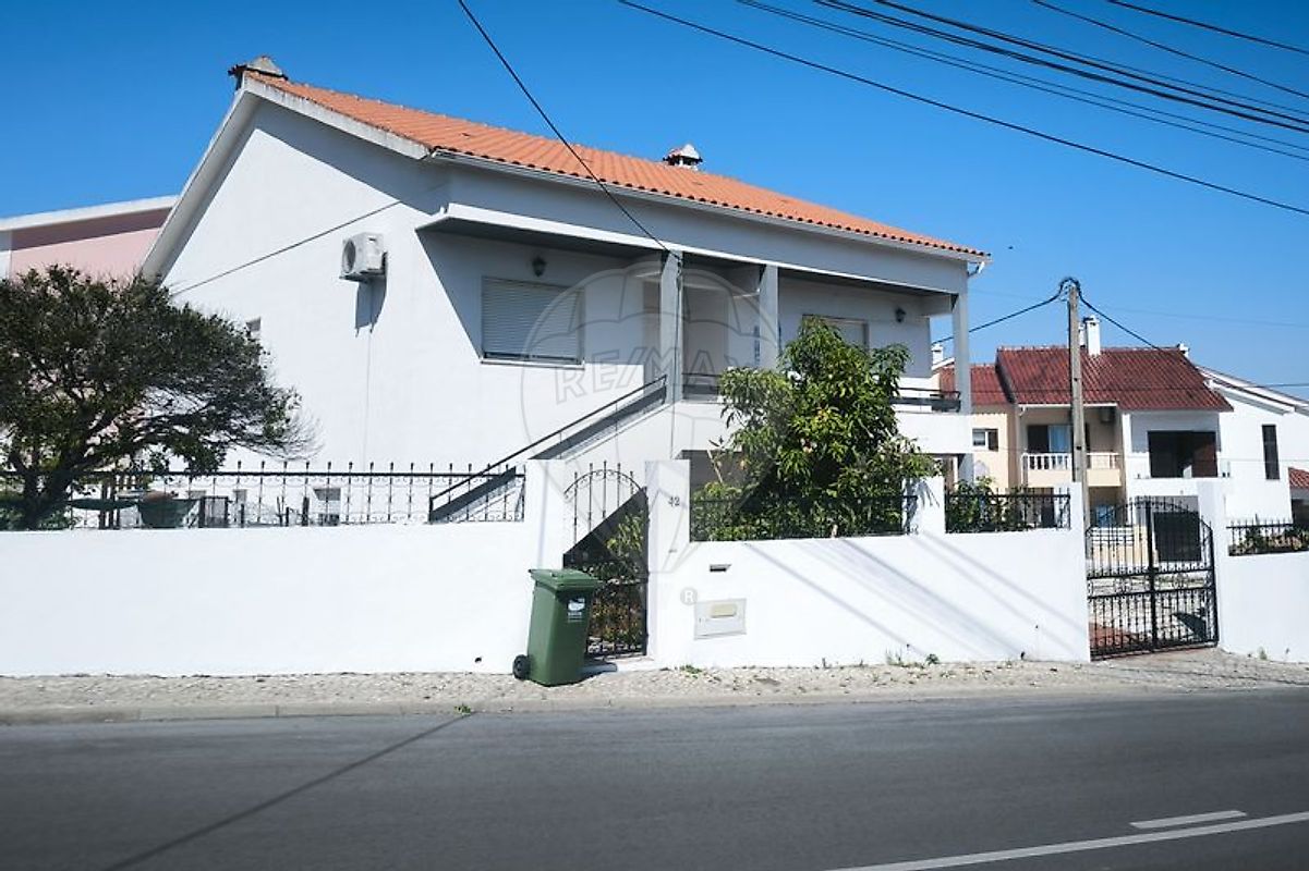 Apartamento T4 à venda em Seixal