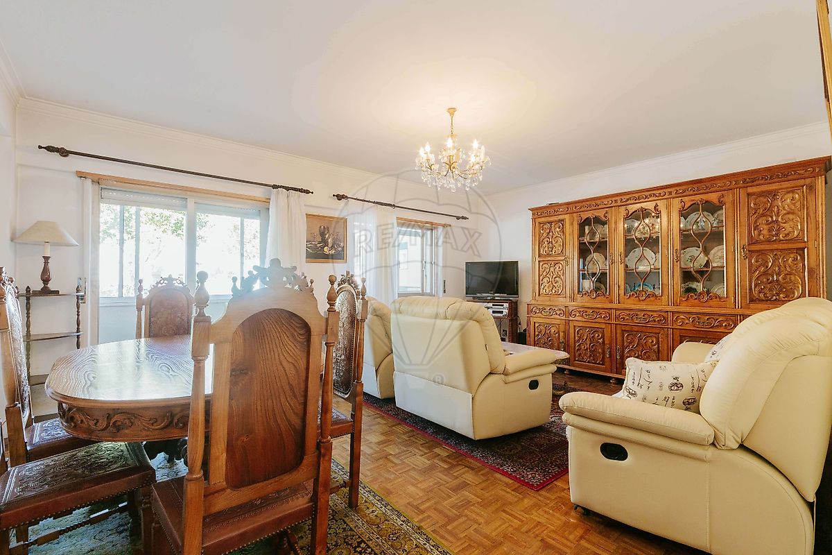 Apartamento T3 à venda em Odivelas