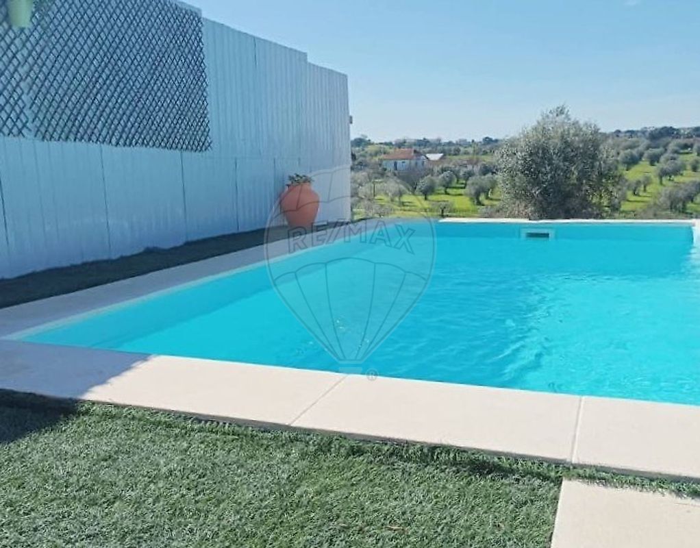 Moradia - São Vicente do Paul e Vale de Figueira, Santarém, Santarém