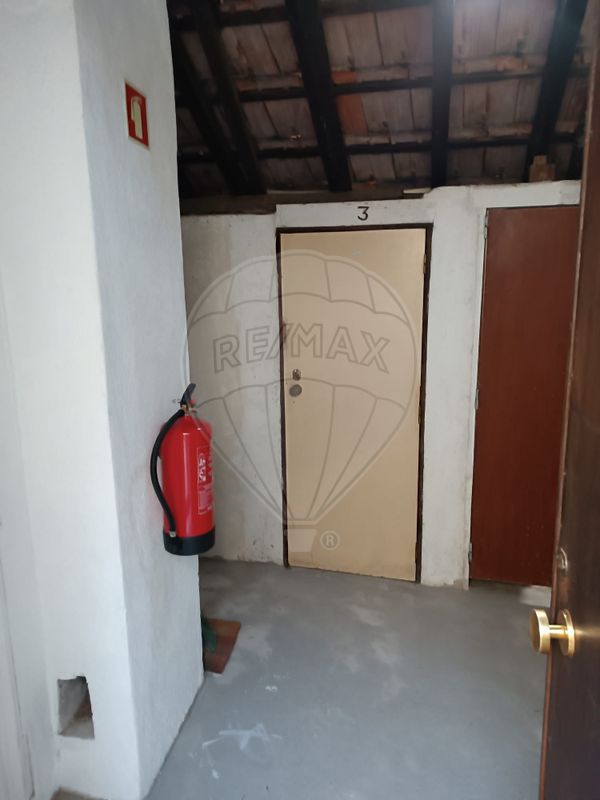 listing 121011473-45 picture-0