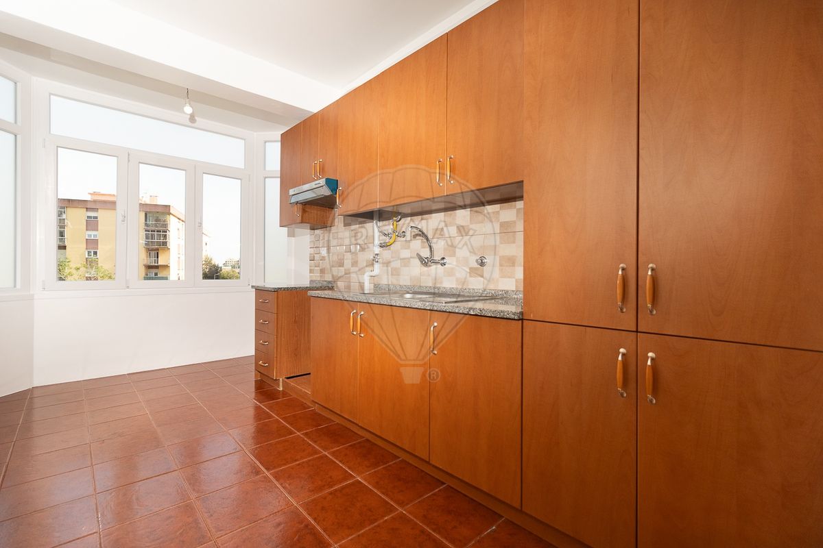 listing 121011435-29 picture-0