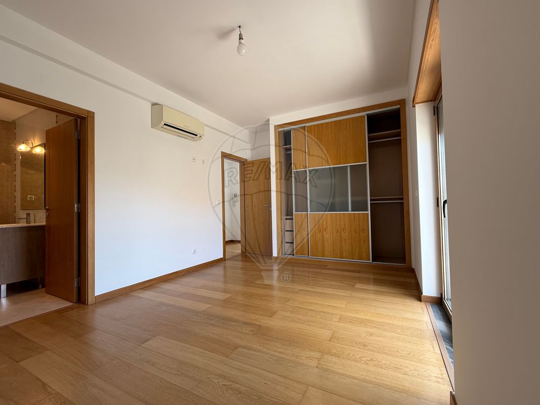 listing 121011508-5 picture-0