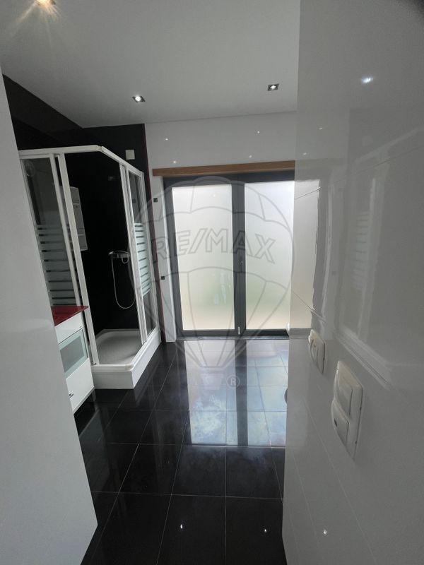 listing 121011508-5 picture-0