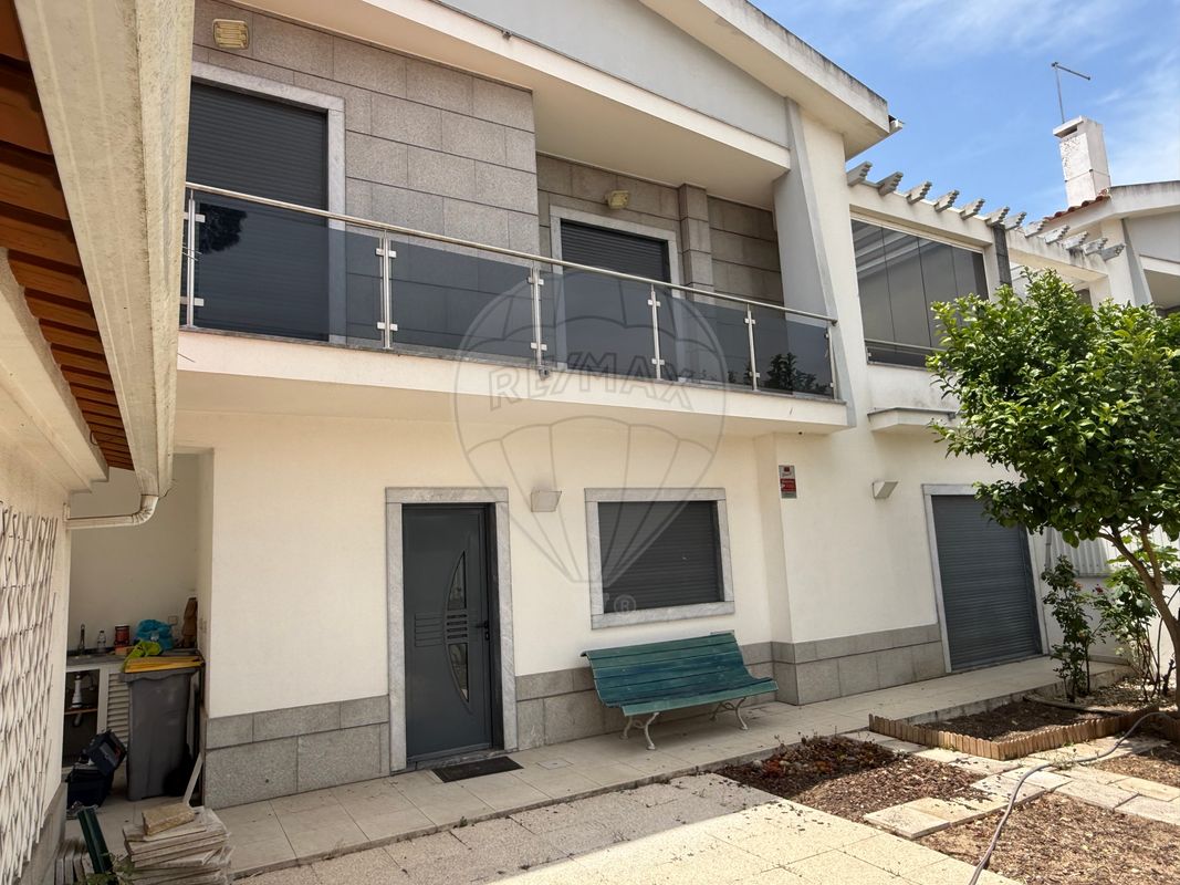 listing 121011508-5 picture-0