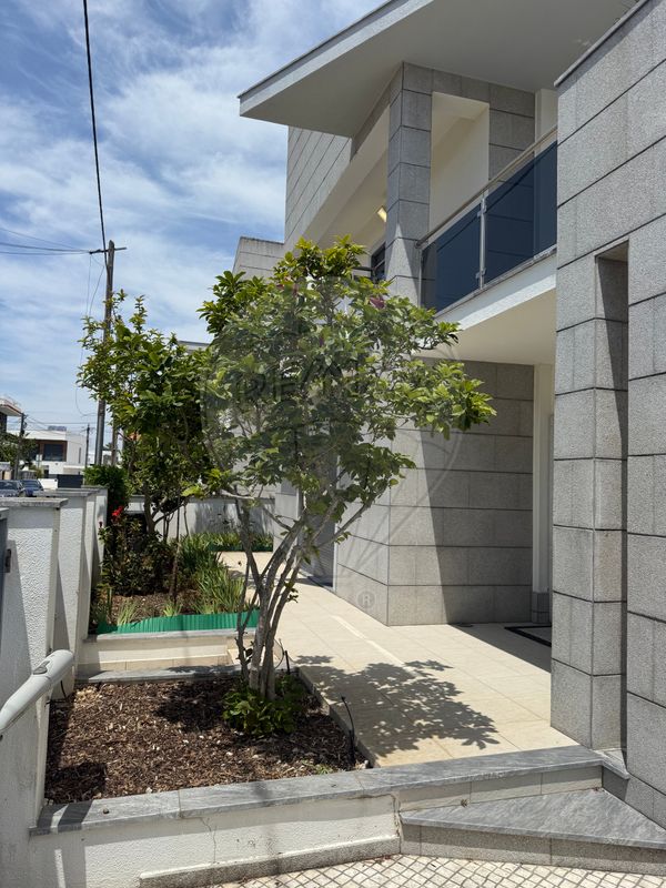 listing 121011508-5 picture-0