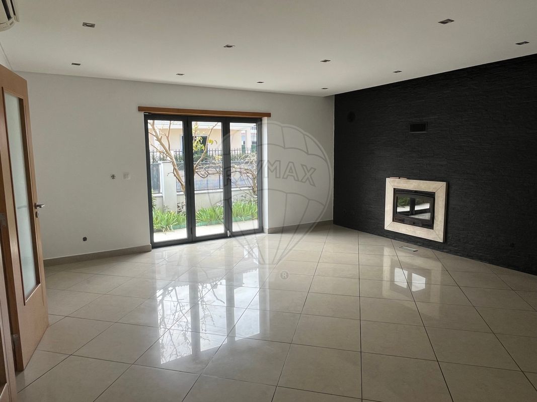 listing 121011508-5 picture-0
