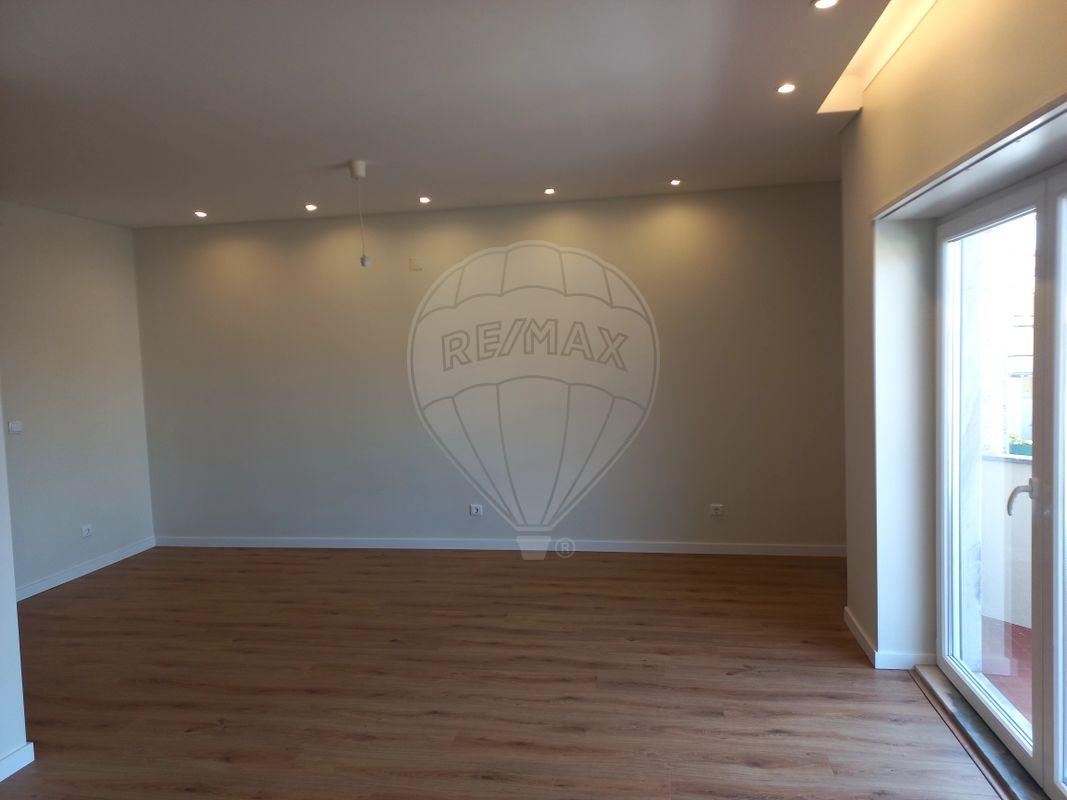 listing 121011519-4 picture-0