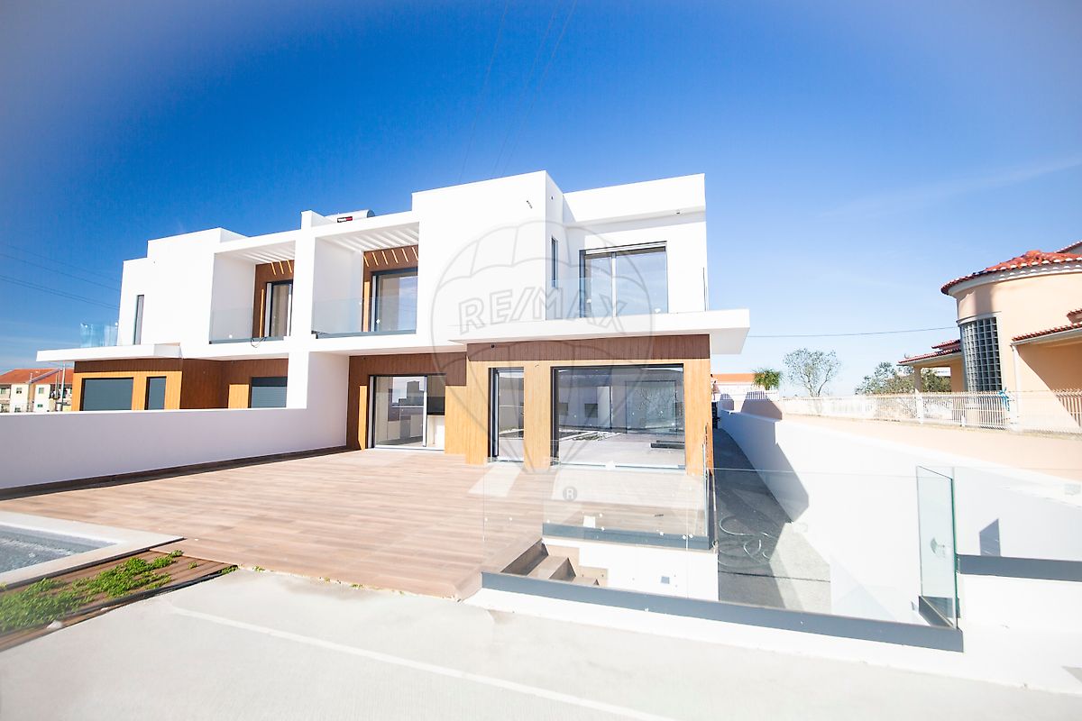 Moradia T4 à venda em Mafra