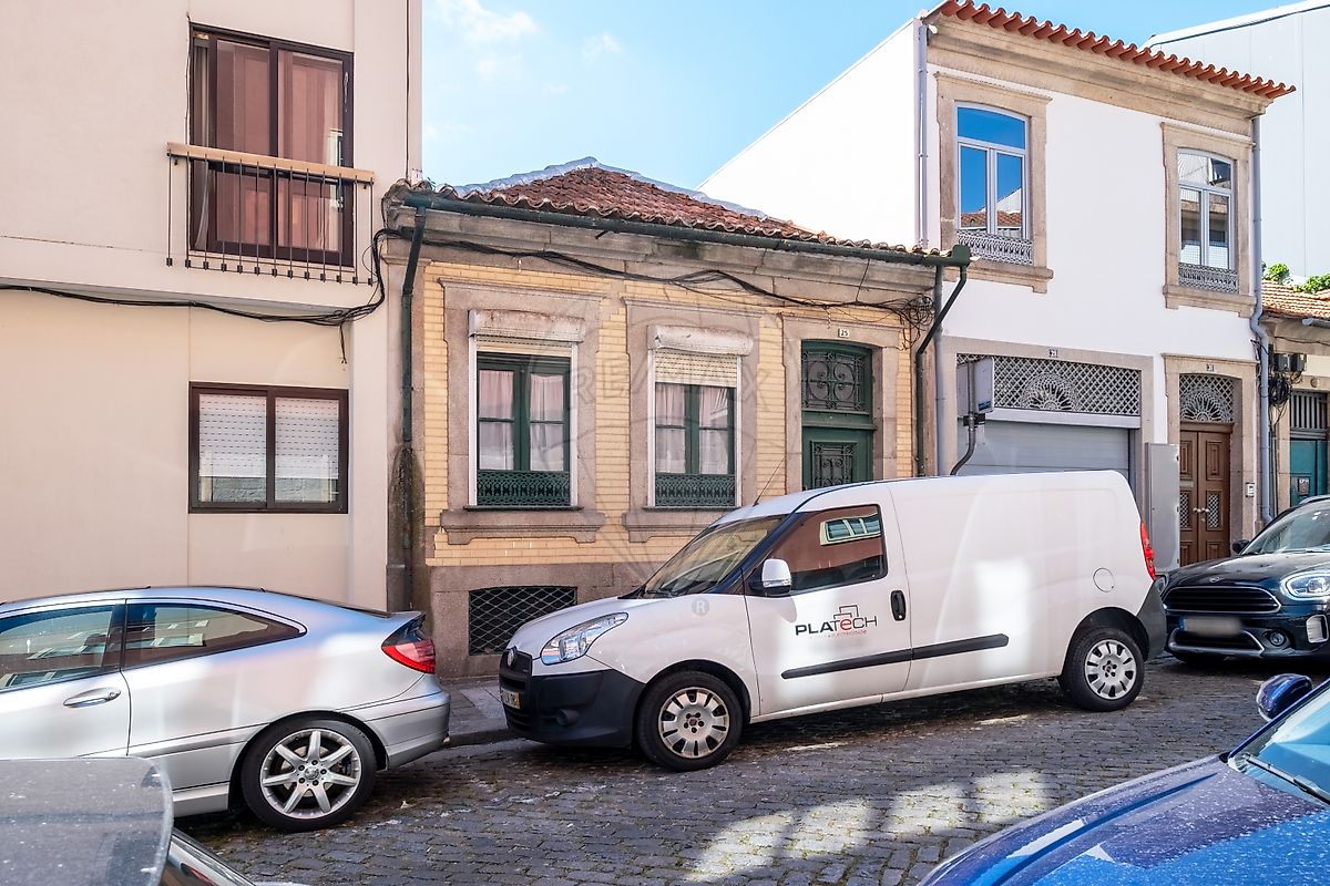 Moradia T4 à venda em Porto