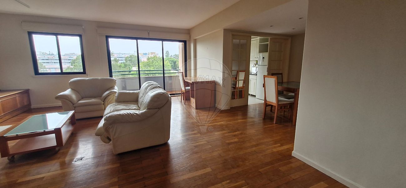 Apartamento T2 para arrendar em Lisboa