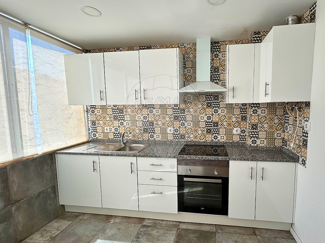 Apartamento T2 para arrendar em Amadora