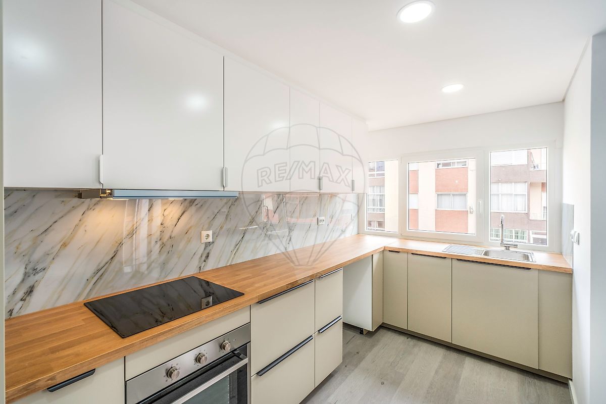 Apartamento T1 para arrendar em Seixal