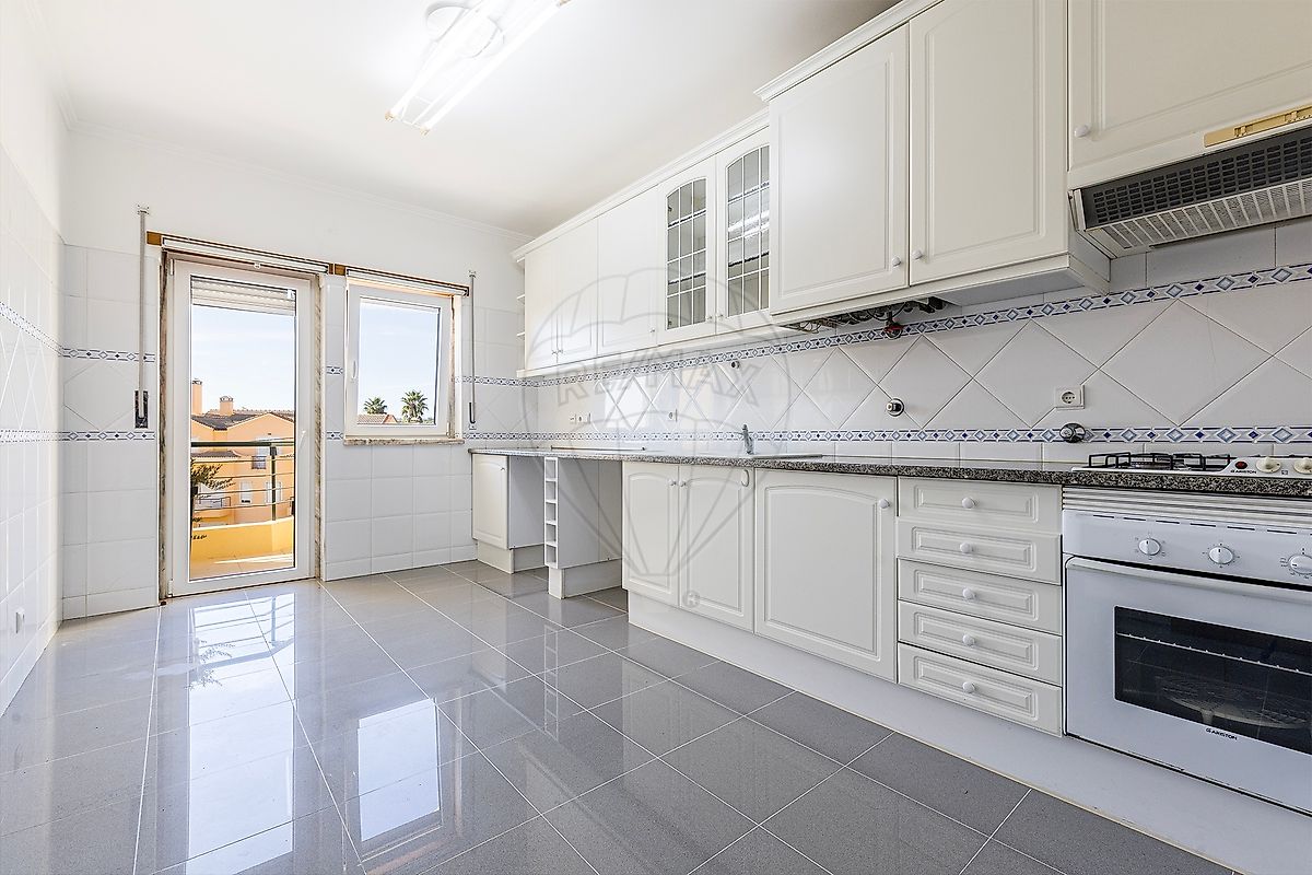 Apartamento T2 à venda em Malveira e São Miguel de Alcainça, Mafra — foto 8