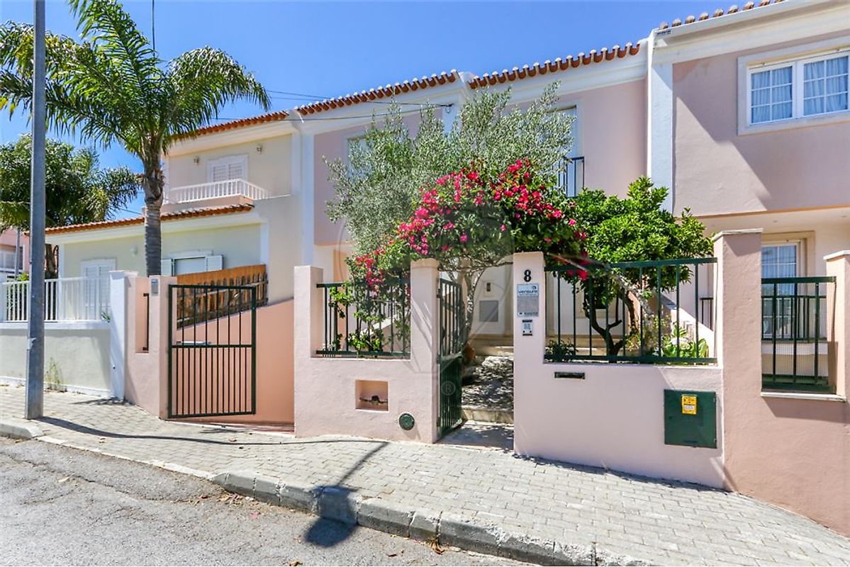 Moradia T4 à venda em Albarraque