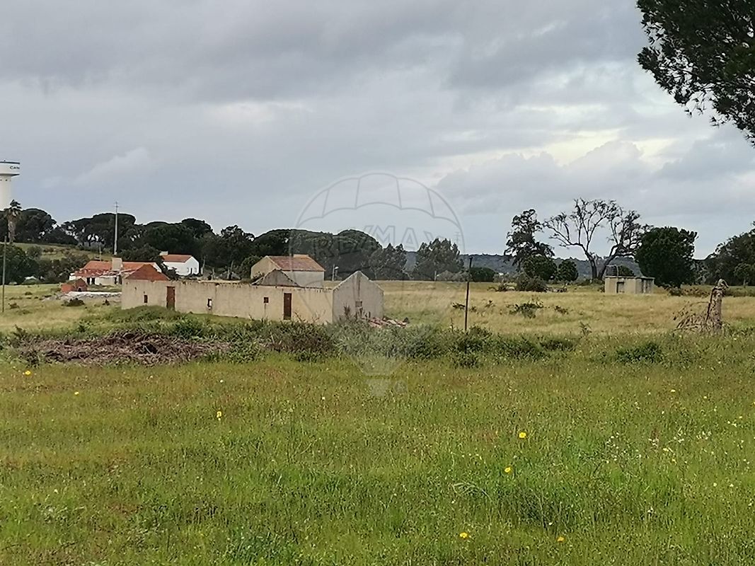 Land for sale in Montijo, Portugal — €100,000