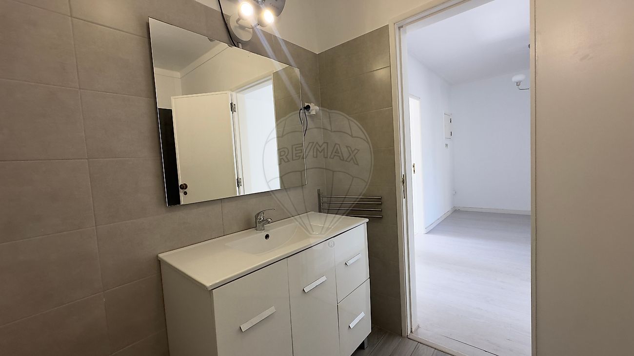 listing 121021403-16 picture-0