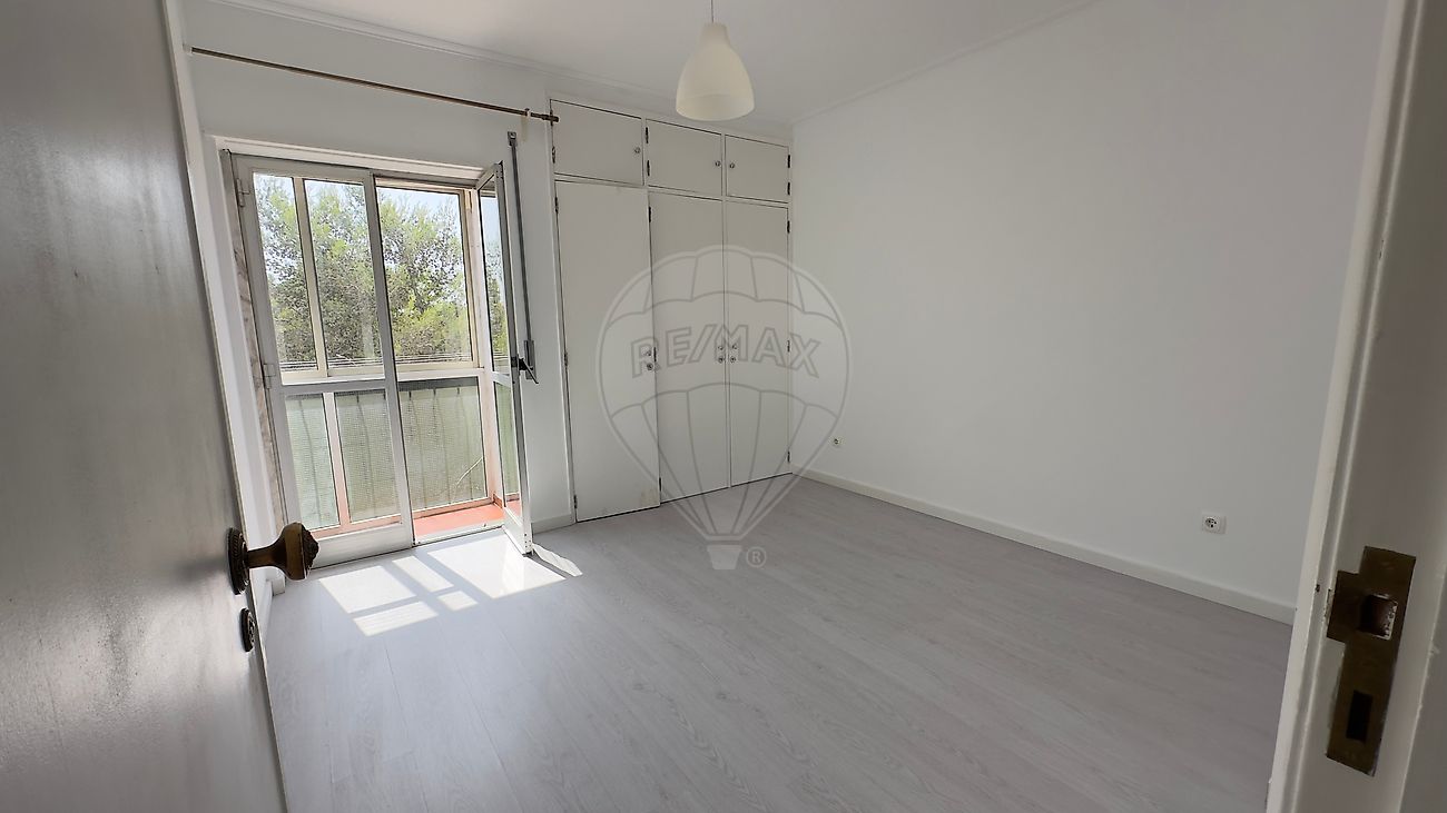 listing 121021403-16 picture-0
