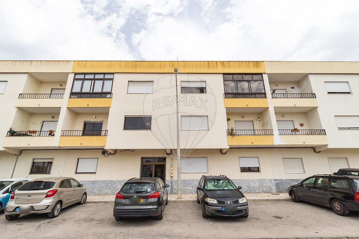 listing 121021235-52 picture-0