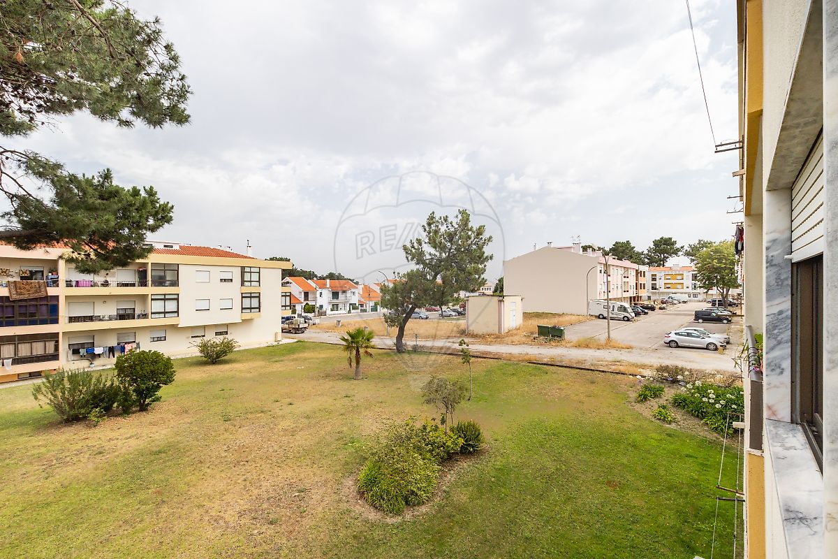 listing 121021235-52 picture-0