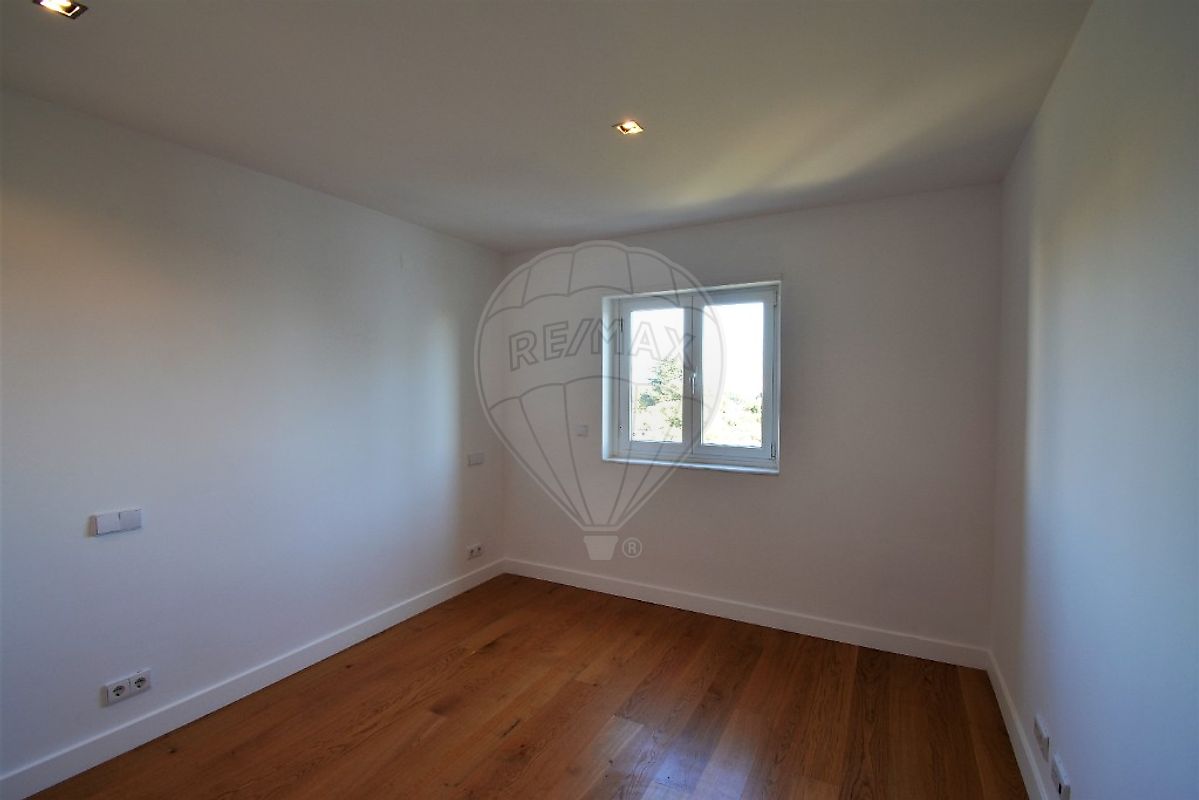 listing 121021215-222 picture-0