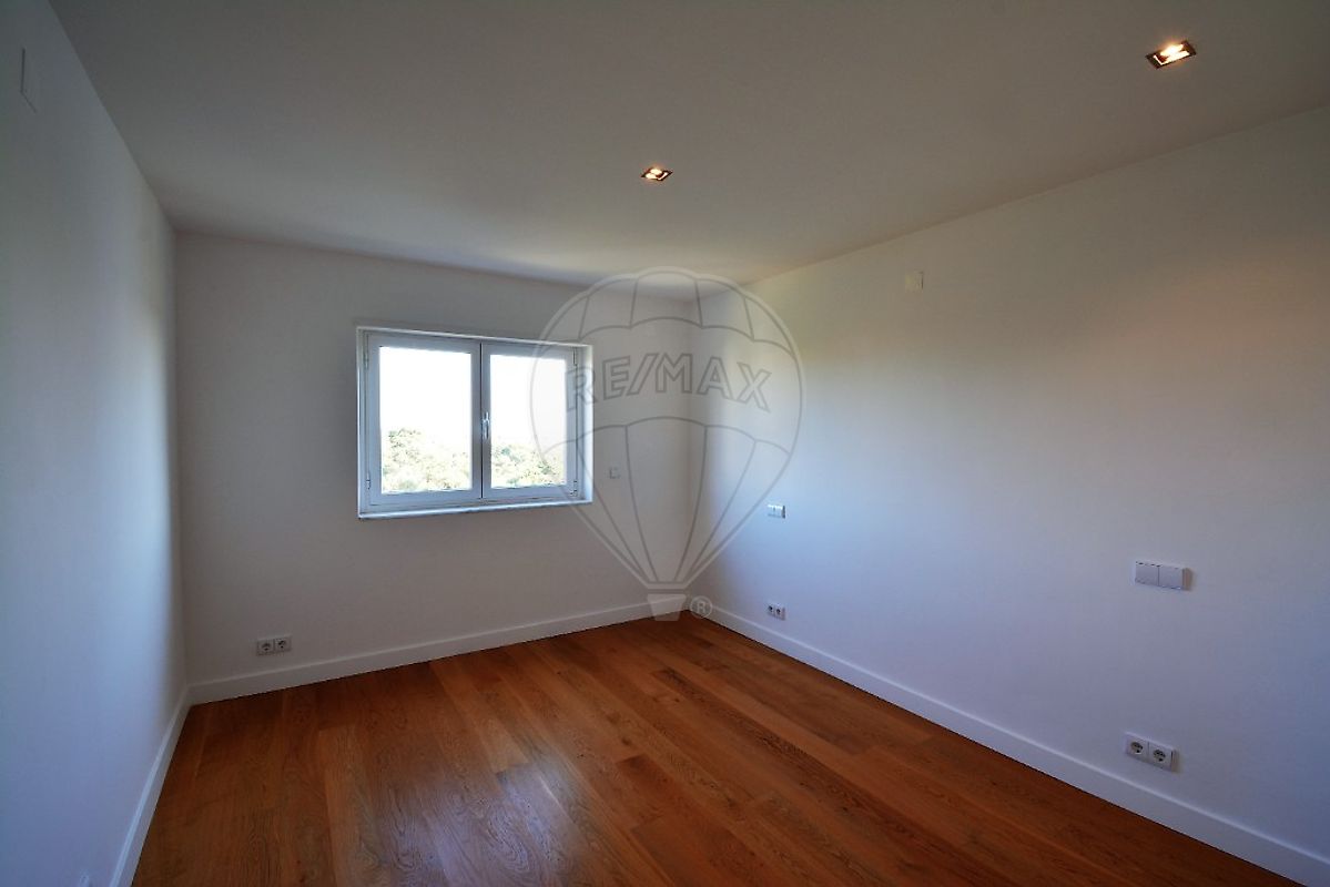 listing 121021215-222 picture-0
