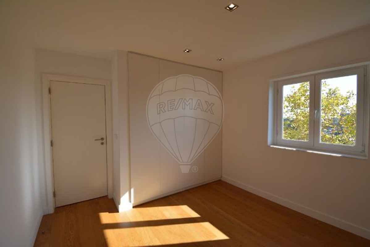 listing 121021215-222 picture-0