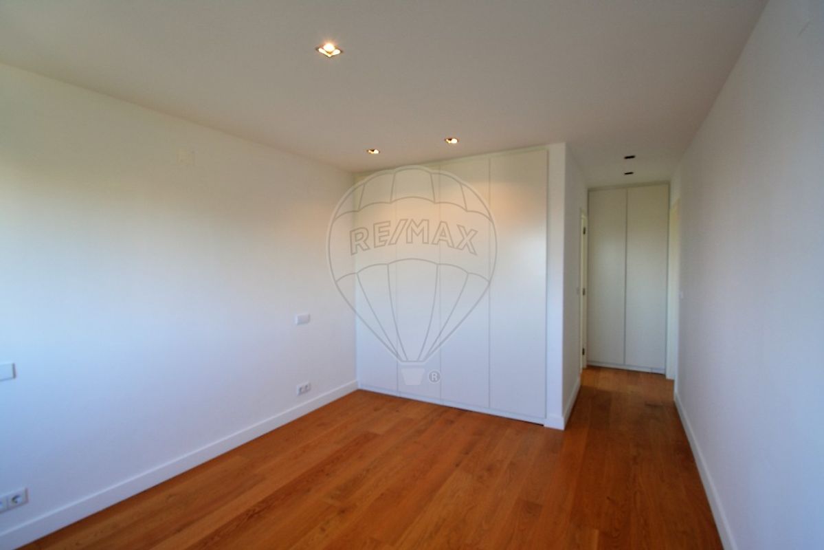 listing 121021215-222 picture-0