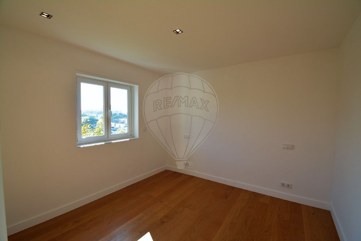 listing 121021215-222 picture-0