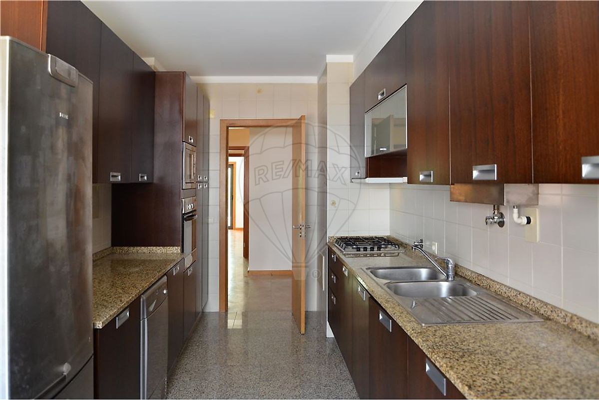 listing 121021215-223 picture-0