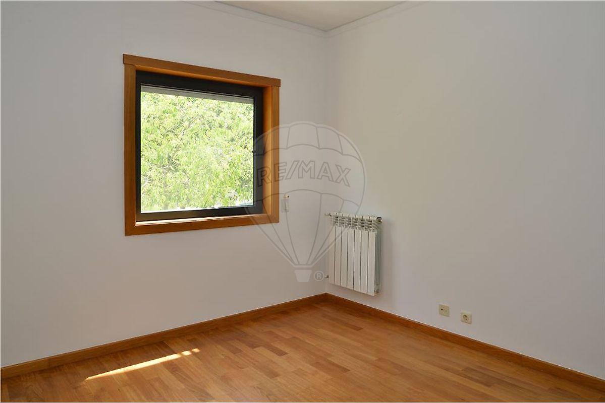 listing 121021215-223 picture-0