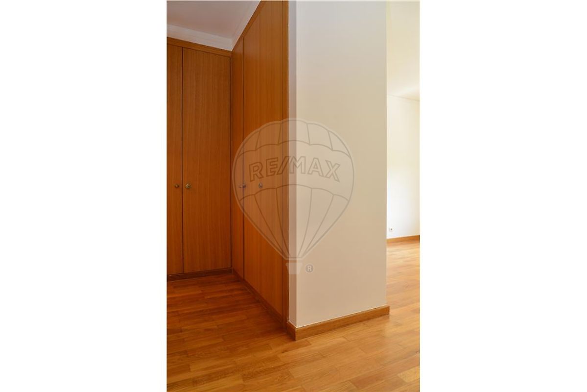 listing 121021215-223 picture-0