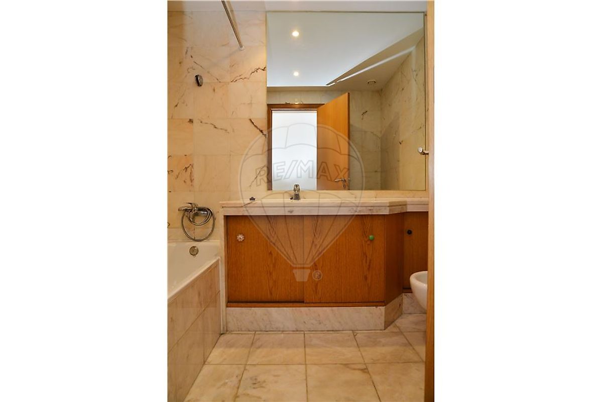 listing 121021215-223 picture-0