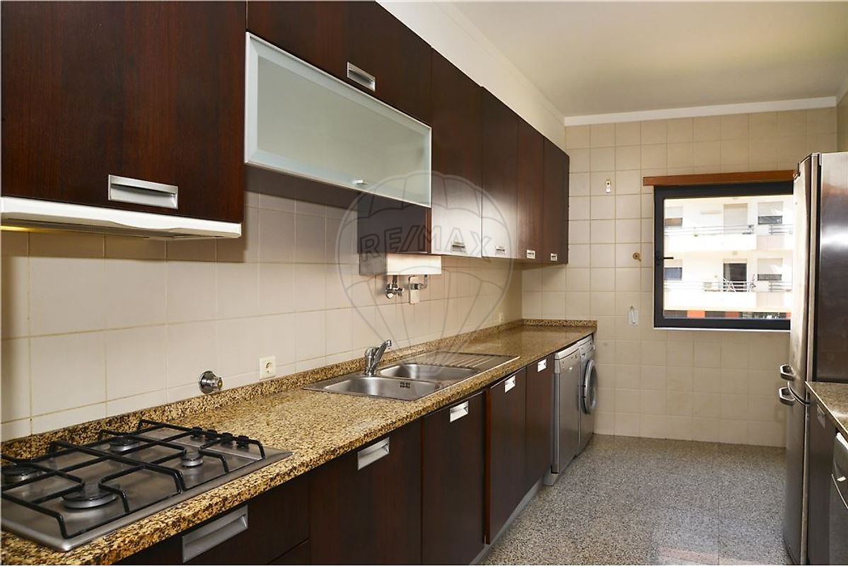 listing 121021215-223 picture-0