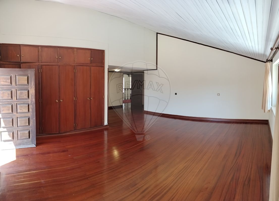listing 121021454-29 picture-0