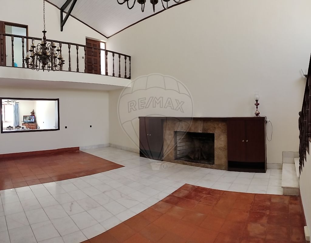 listing 121021454-29 picture-0