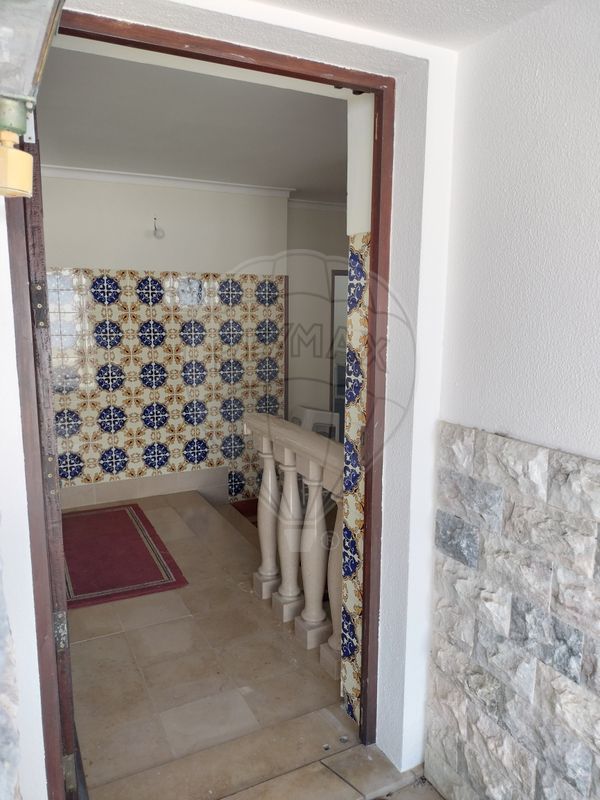 listing 121021454-29 picture-0