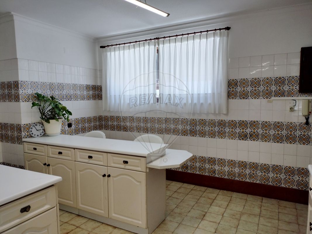 listing 121021454-29 picture-0