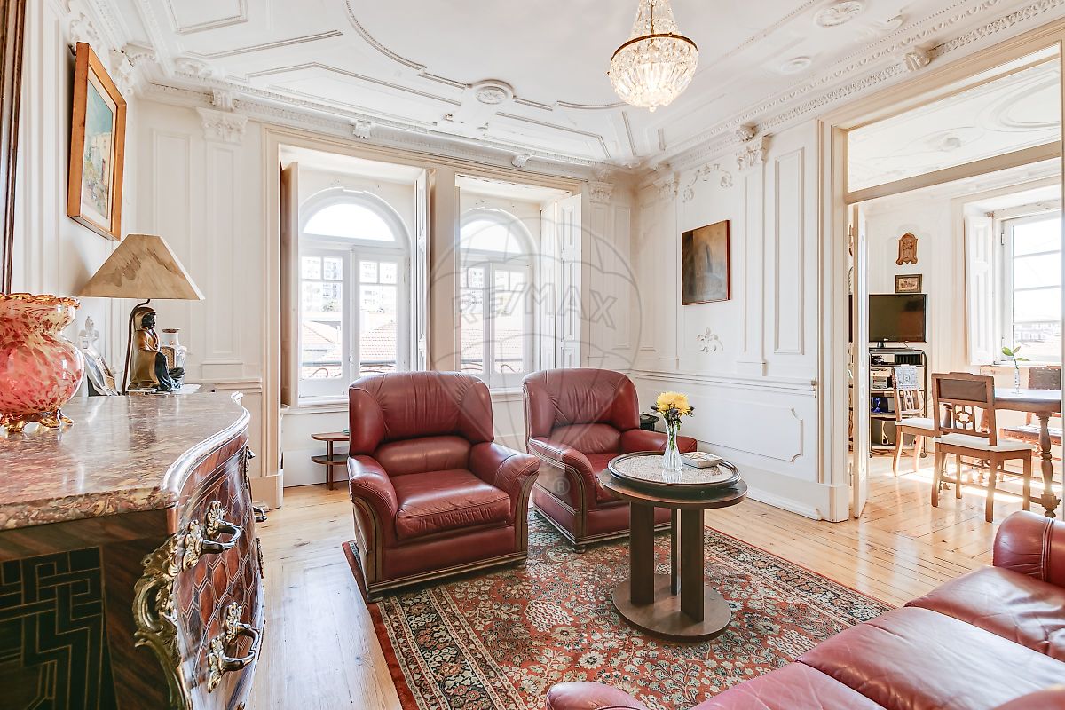 Apartamento T7 à venda em Lisboa