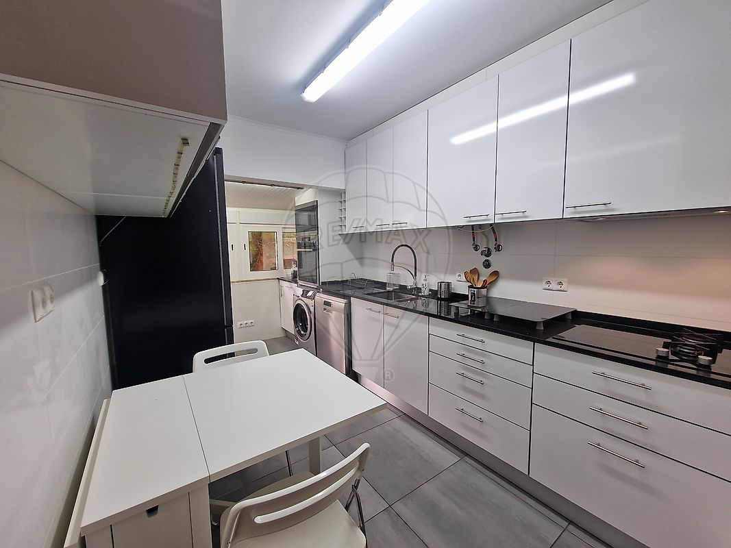 Apartamento T1 para arrendar em Oeiras