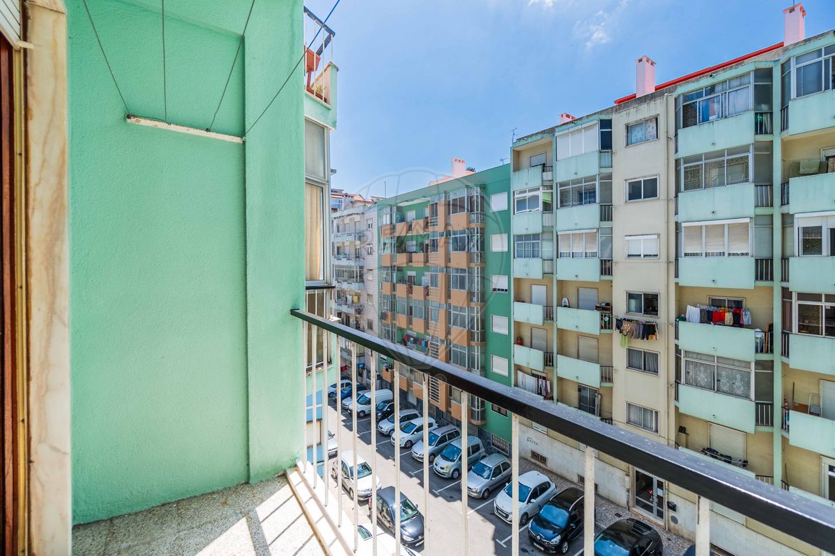 listing 121031160-246 picture-0