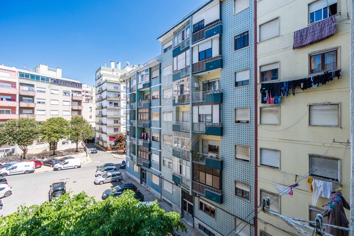 listing 121031160-246 picture-0
