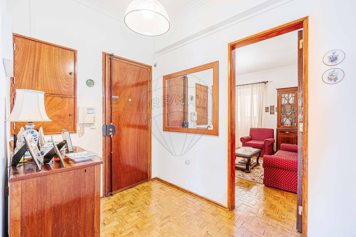 listing 121031160-246 picture-0
