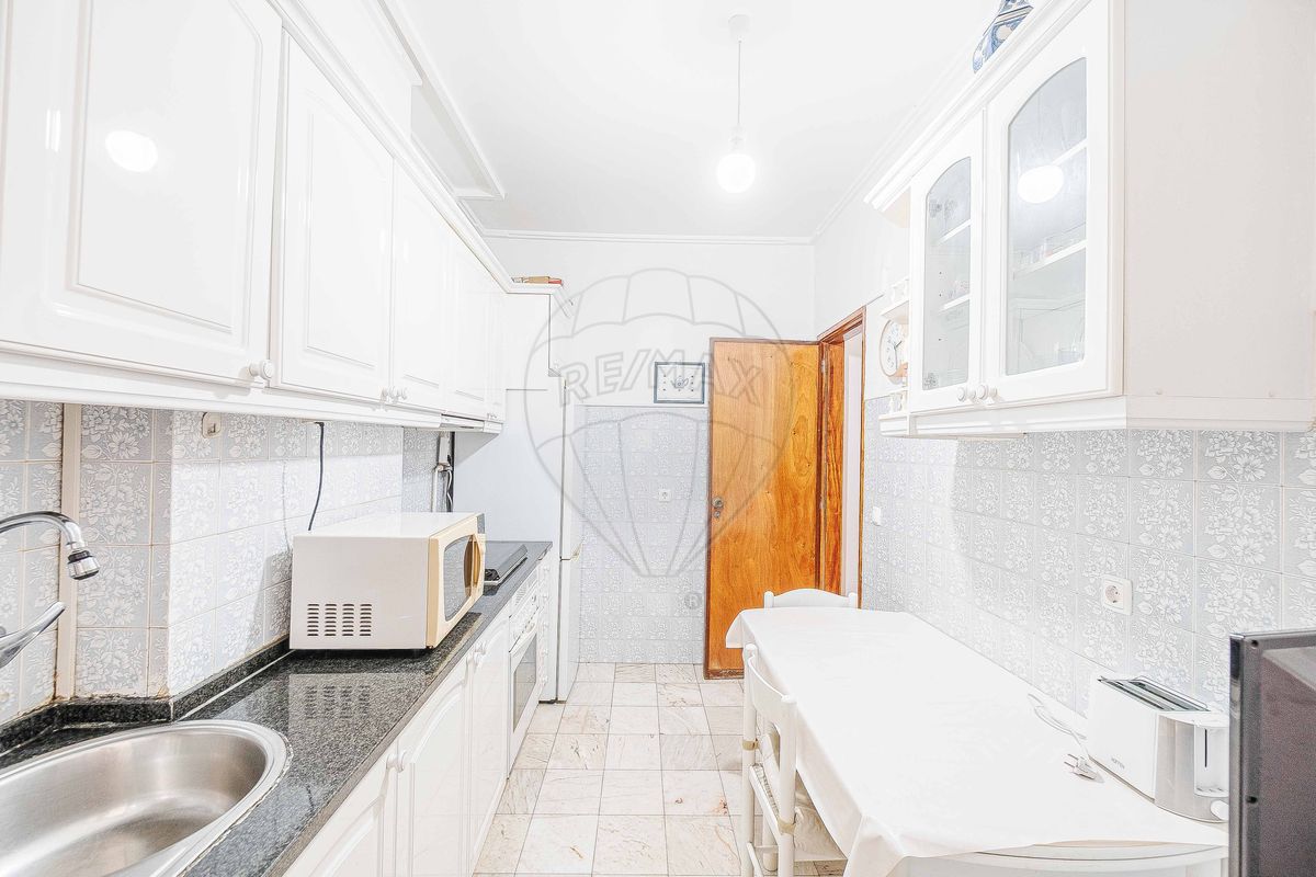 listing 121031160-246 picture-0
