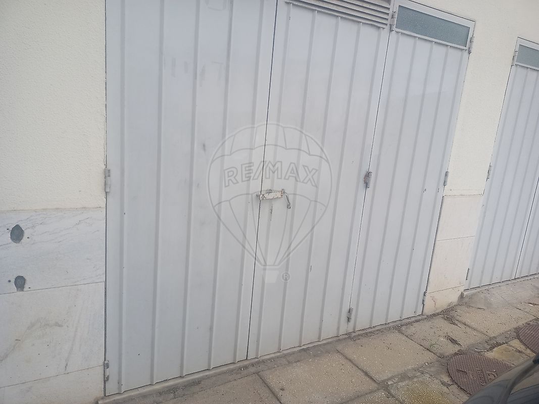 Garagem à venda em Sintra