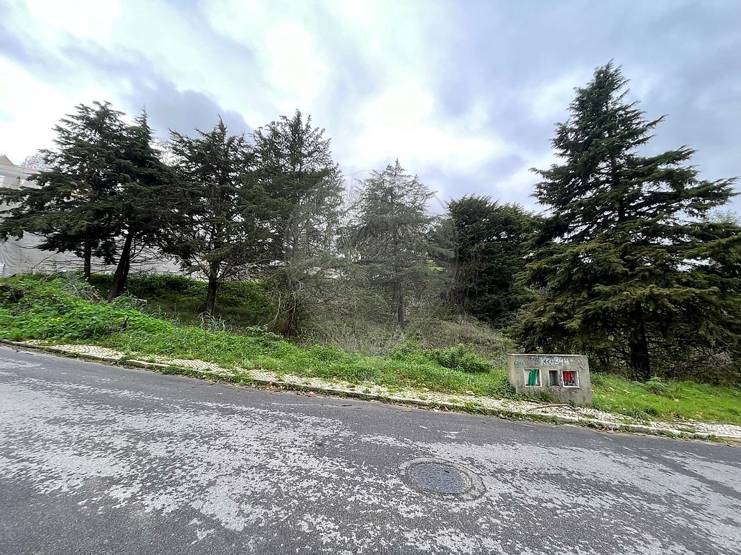 Terreno à venda em Sintra